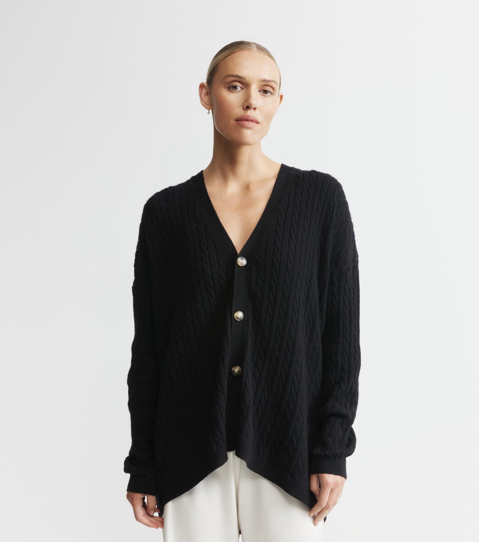 Relaxed Cashmere Cable Cardigan - Black