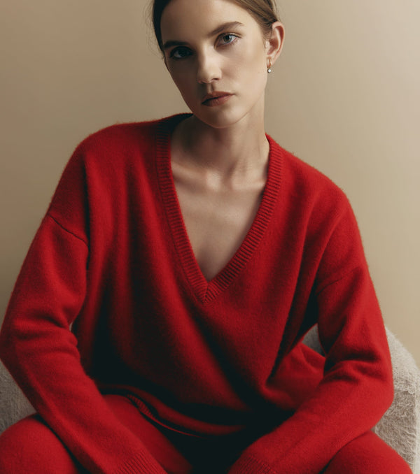 Cloud Cashmere V Sweater - Red