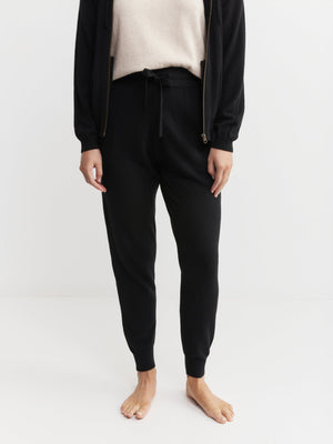 Essential Cashmere Jogger - Black