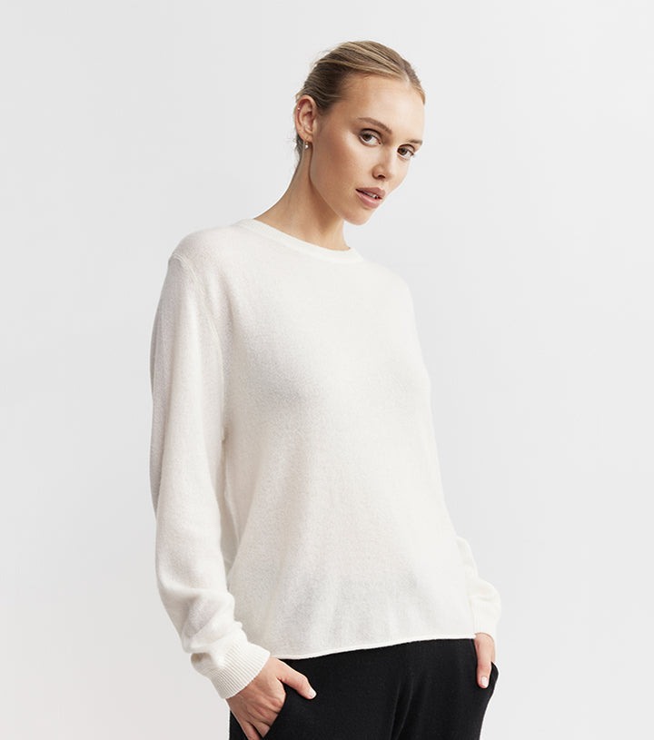 Cashmere Featherweight Oversize Crew - Cream