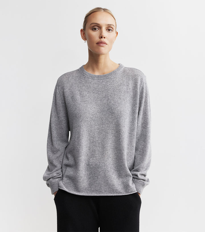 Cashmere Featherweight Oversize Crew - Dark Grey Melange