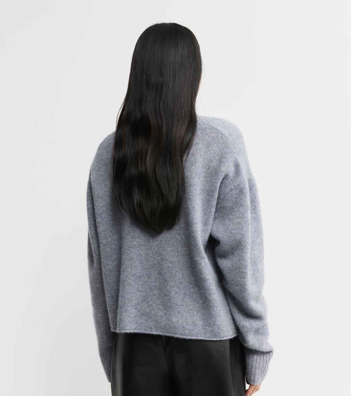 Featherweight  Cashmere V Neck - Grey Melange