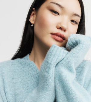 Featherweight  Cashmere V Neck - Seafoam