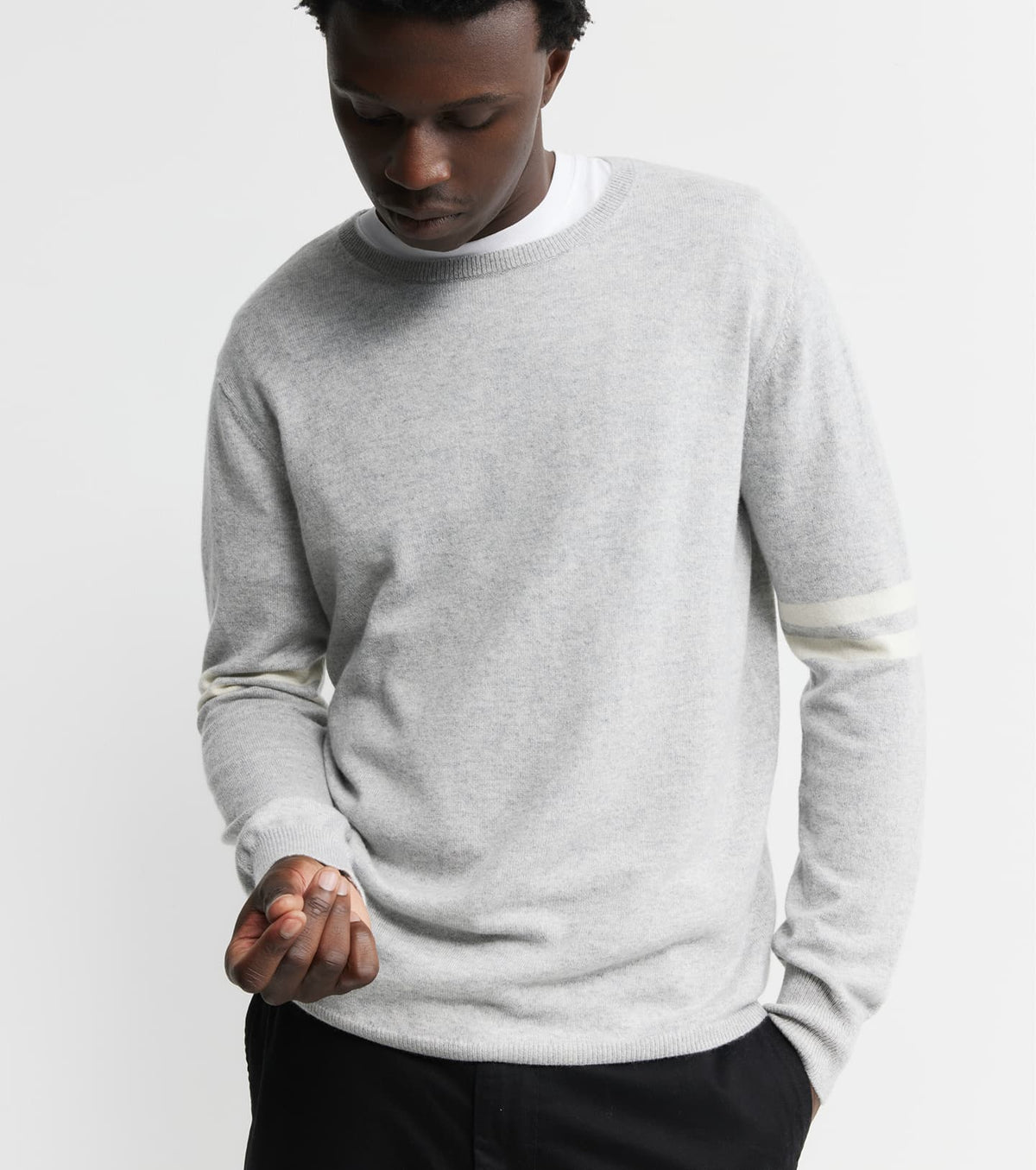 Mens Cashmere Crew Stripe Sleeve - Grey Melange/ Cream
