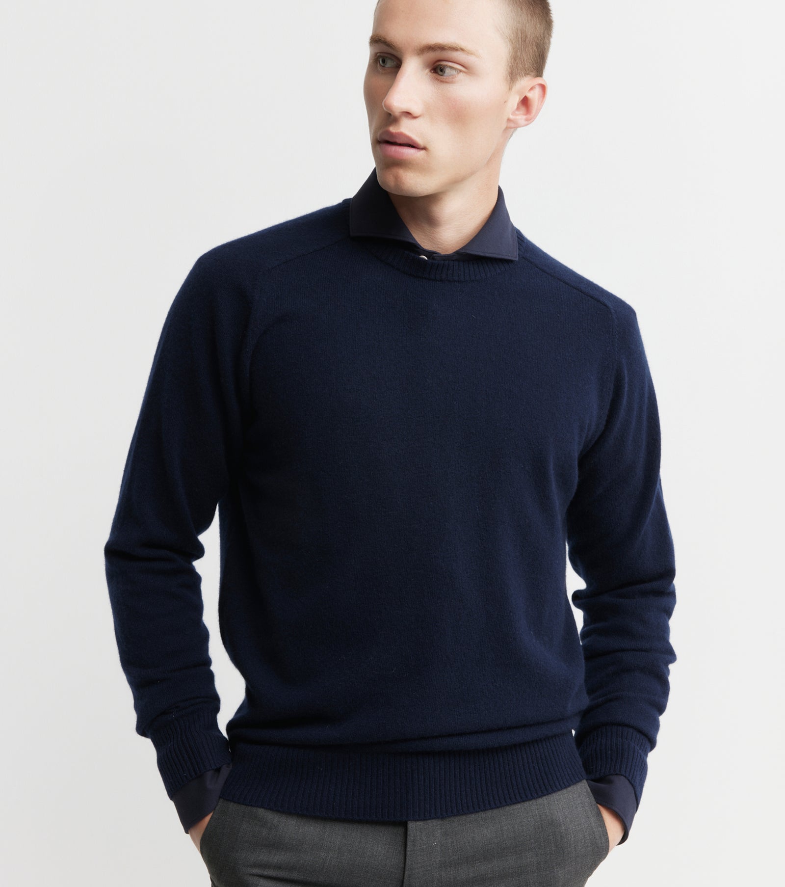 Mens Cashmere Saddle Crew - Ink