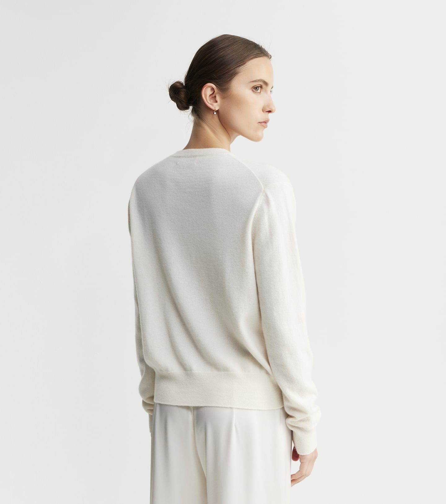 Signature Cashmere V-Neck - Cream