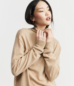 Signature Relaxed Cashmere Turtle Neck - Birch