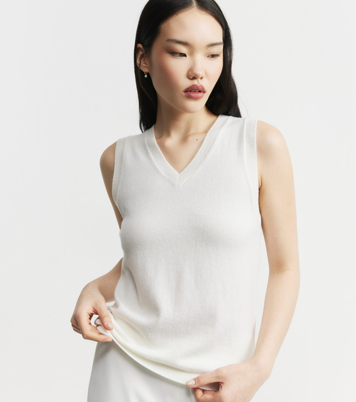 Cashmere V Tank - White